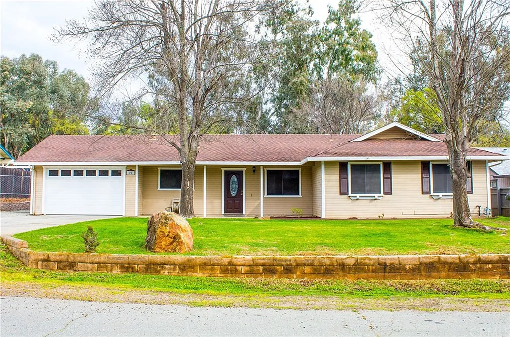 20 Shadow Oak Ct photo 1