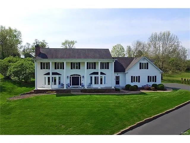 13210 Thornhill Dr photo 1