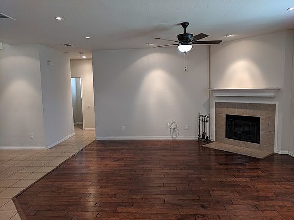 5th image of 11668 La Grange Dr