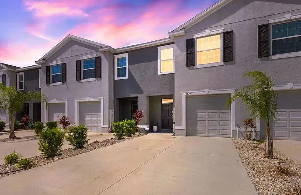 2879 Suncoast Blend Dr