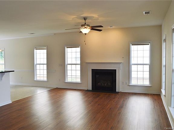 4th image of 208 Mary Caroline Springs Dr #113