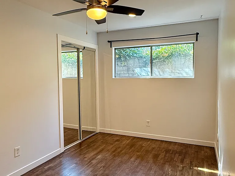 4123 Van Horne Ave — Photo 17