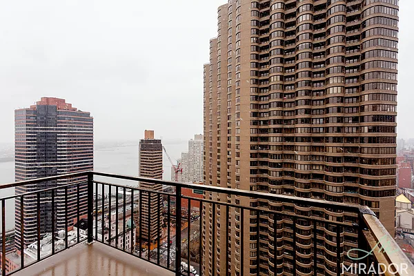 Rented by Mirador Real Estate | media 22