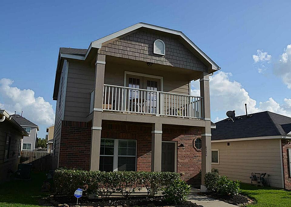 1st image of 6326 Provident Green Dr