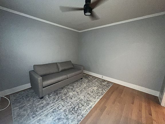4th image of 2612-2614 Q St #2613-Q