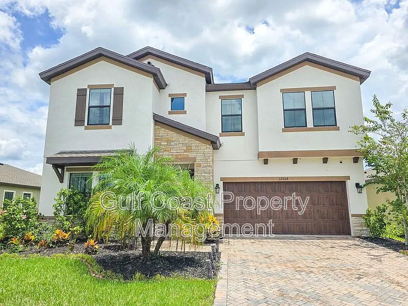 12664 Oak Hill Way