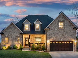 401 Glenstone Springs Dr, Clarksville, TN 37043