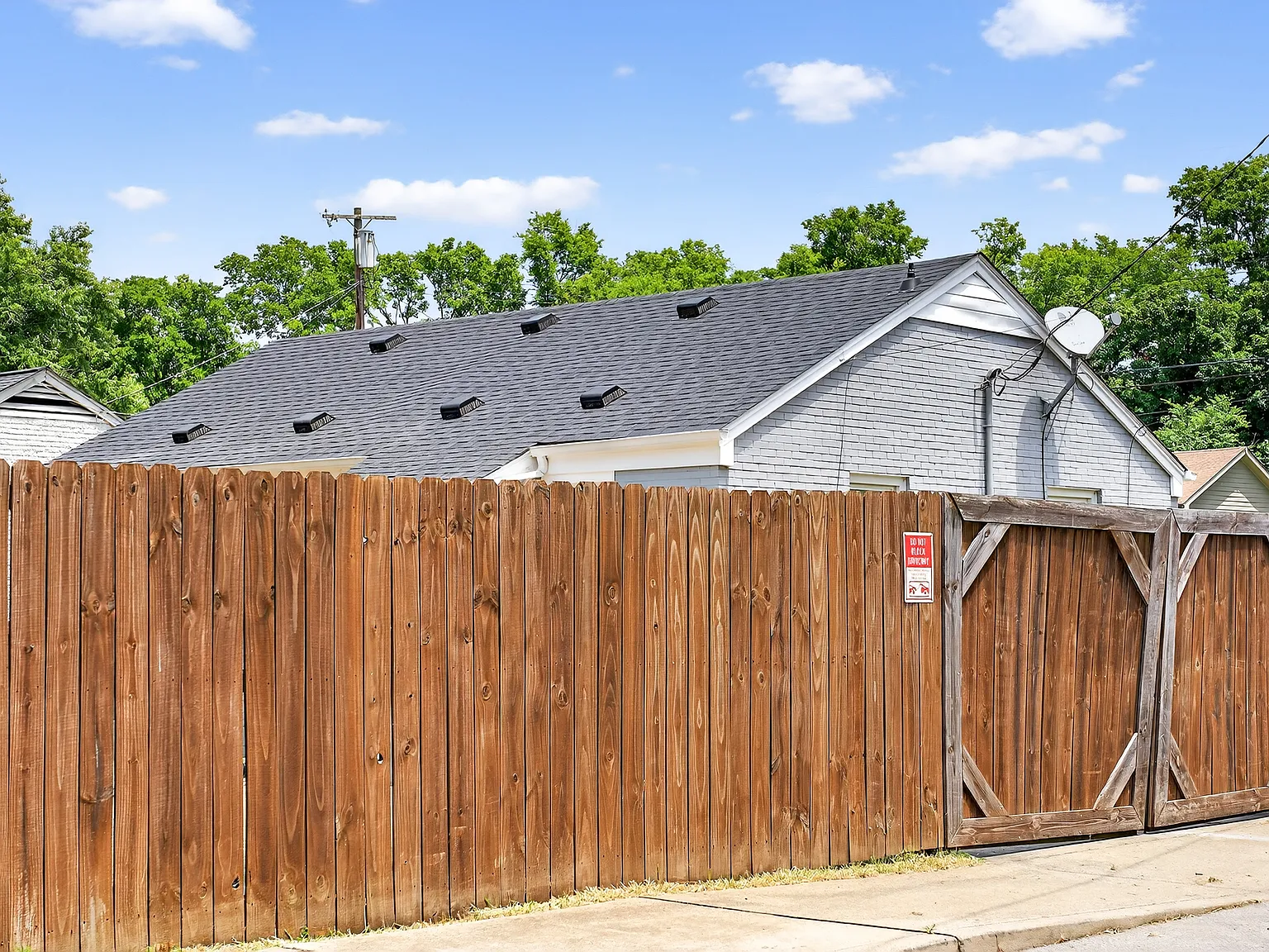 2 bed, 875 sqft, $1,995 — Photo 4