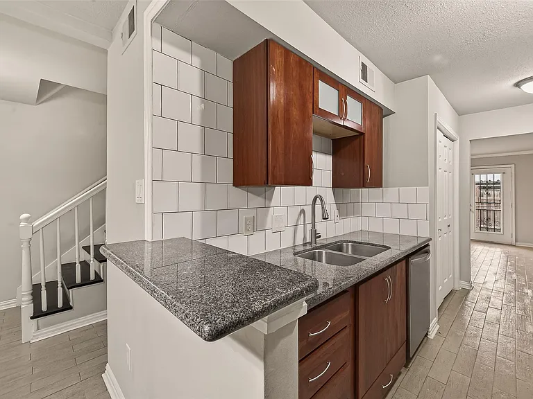 6631 Wanda Ln — Photo 14