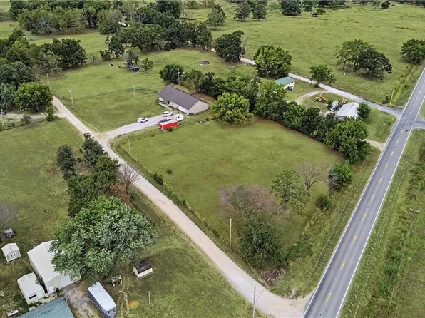 13095 Earl Rd, Gravette, AR 72736