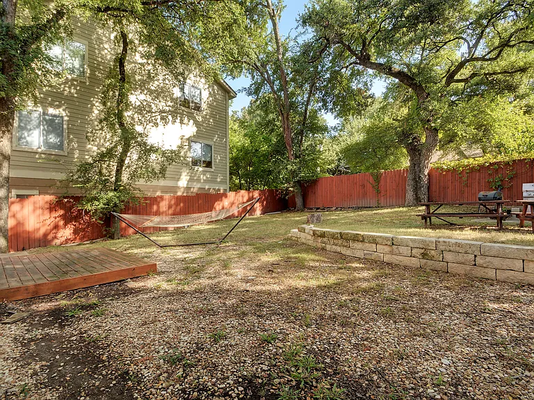 912 Keith Ln #B — Photo 6