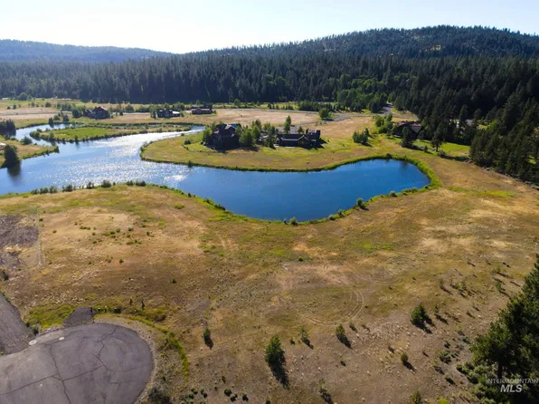 39A Wakerrobin, McCall, ID 83638