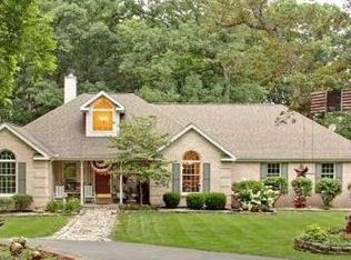 1695 E 1500 North Rd, Taylorville, IL 62568