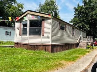 98 Dunlap Cir, Oxford, MI 48371