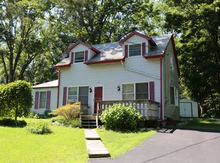 61 Forest Ln, Yorktown Heights, NY 10598