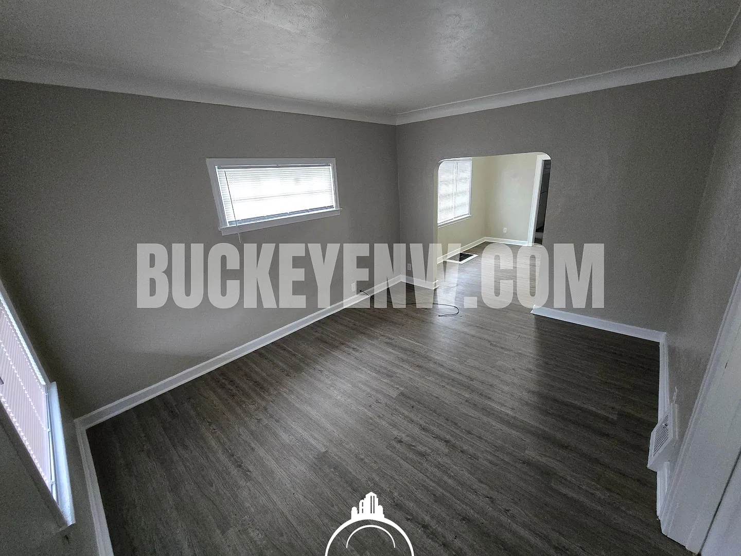 2 Bedroom House — Photo 4