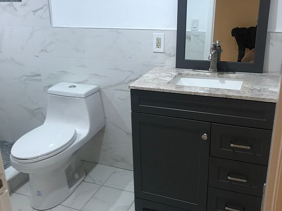 4th image of 3183 Baisley Ave