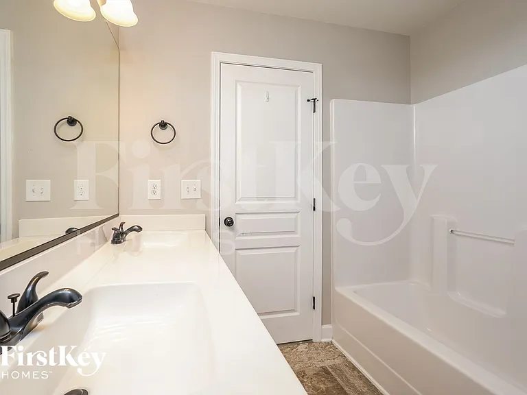 264 Water Mill Rd — Photo 10