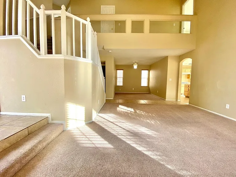 8009 Dover Shores Ave — Photo 6