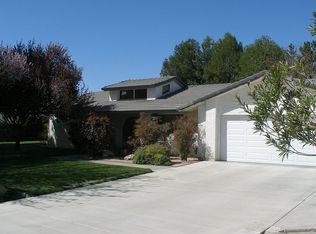16126 Tude Rd, Apple Valley, CA 92307