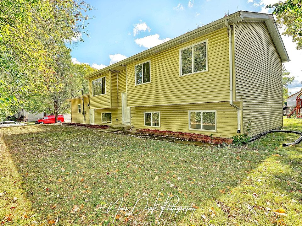 1st image of 2620 Metropolitan Ave
