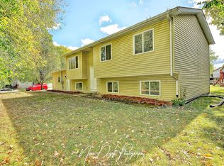 2620 Metropolitan Ave, Waukegan, IL 60087