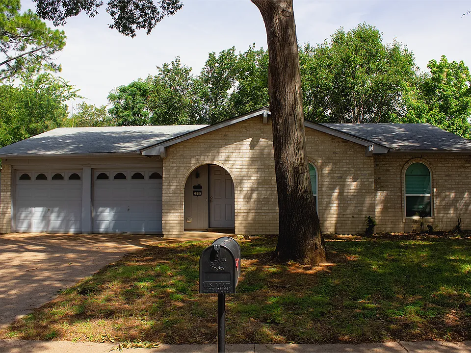 2305 Harvard Dr
