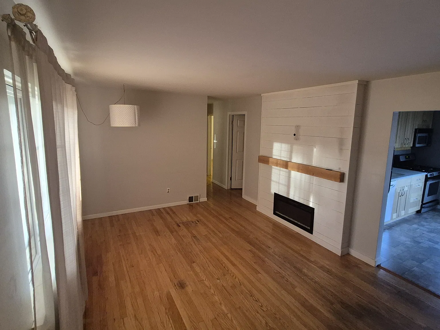 3 bed, 912 sqft, $1,850 — Photo 4