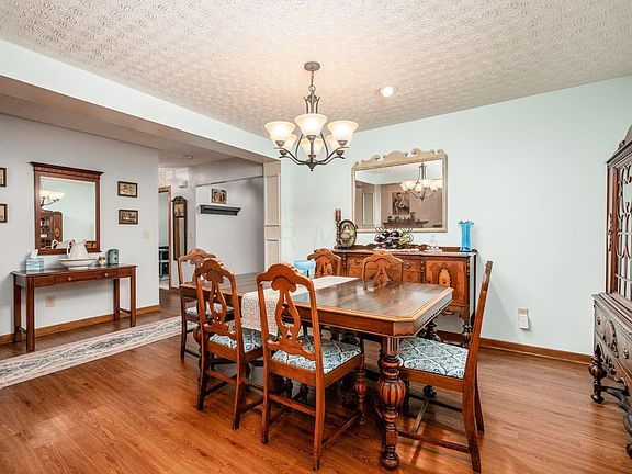 5th image of 7644 Asden Ct