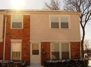 3141 Medford Ct, Streamwood, IL 60107