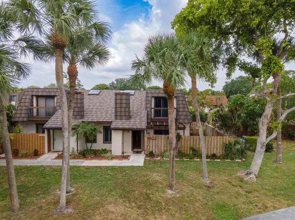 4012 Palm Bay Circle #B, West Palm Beach, FL 33406