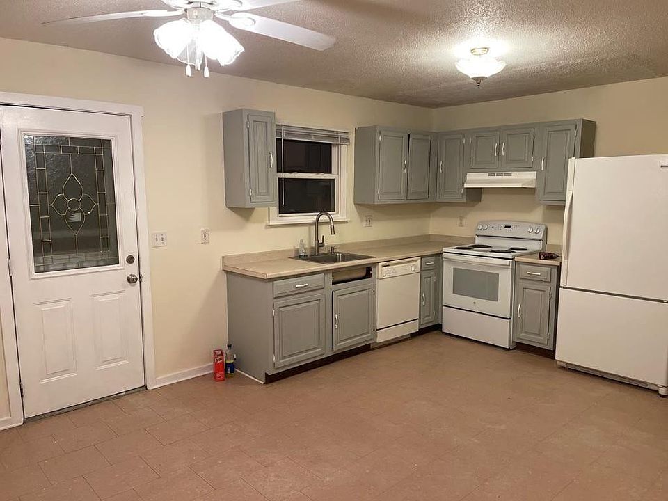 115 Jewett St 1, Ansonia, CT 06401 Zillow