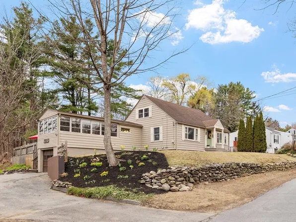 21 Beal St, Lunenburg, MA 01462