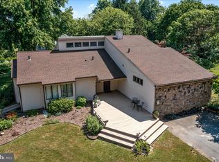 9023 Hickory Hill Rd, Oxford, PA 19363