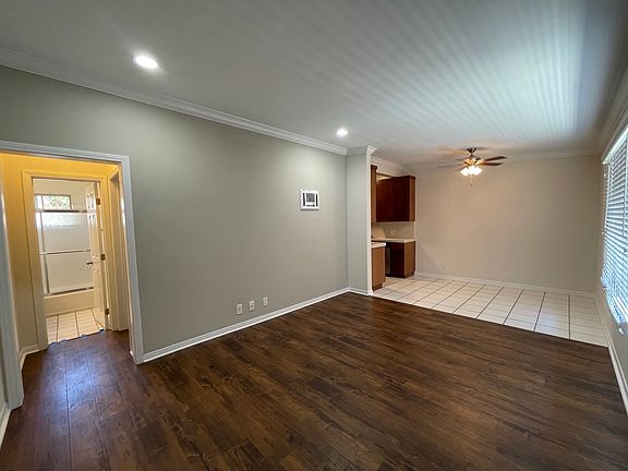 4th image of 1617 S Westgate Ave #8ca25adf2
