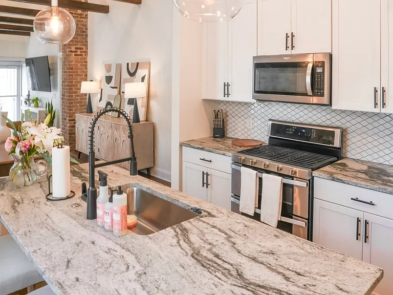 19 N Tracy St — Photo 16