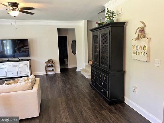 5th image of 111 Zoe Way