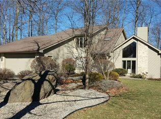 64 Wood Run Cir, Rochester, NY 14612