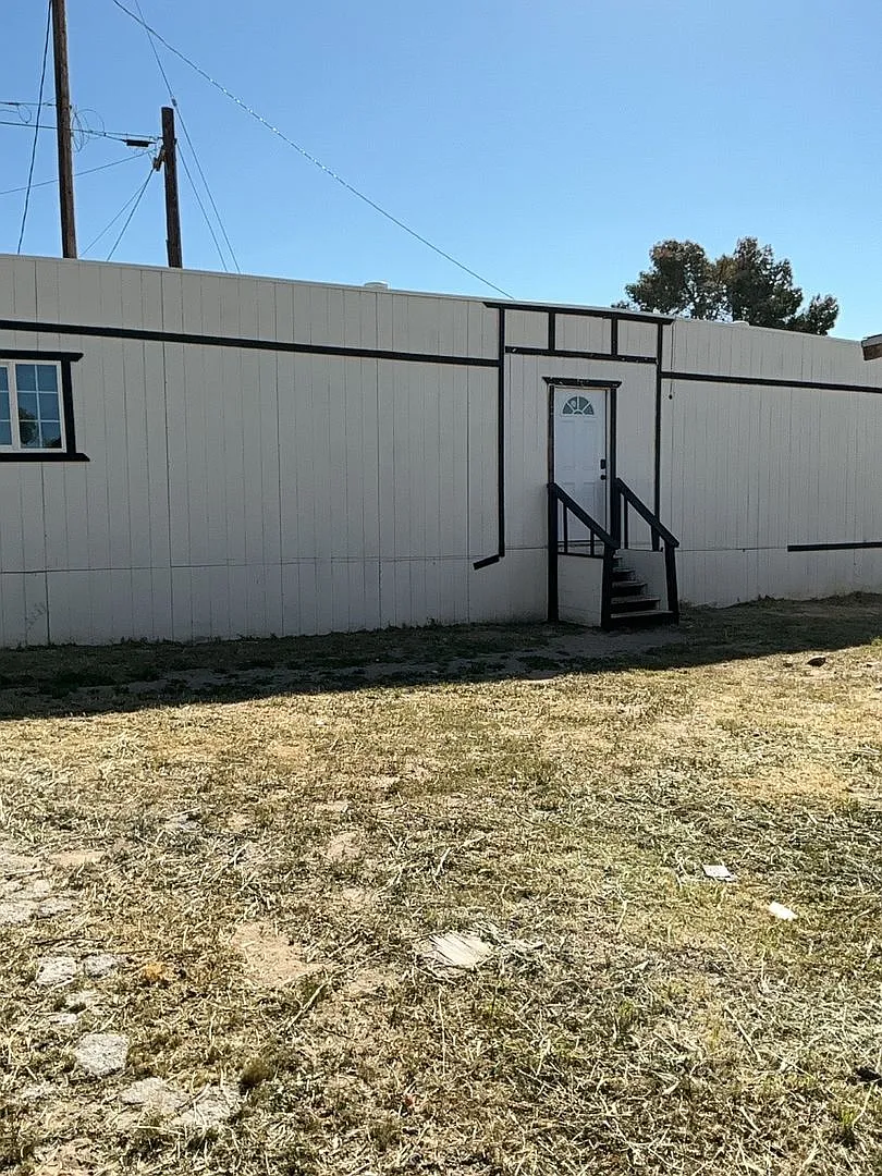 Inviting Cozy Studio With 1 Bath In Barstow! — Photo 1