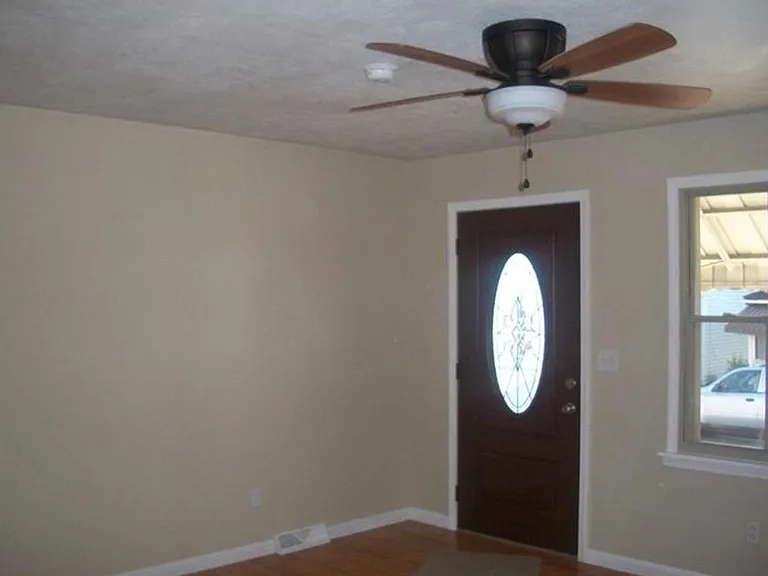 607 Roup St — Photo 1