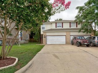 945-947 Sagewood Trl, San Marcos, TX 78666