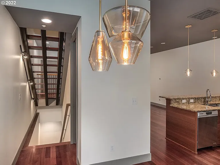 1726 NW Riverscape St — Photo 11