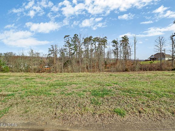 2nd image of 112 Willow Oak Dr