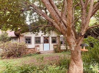 439 7th St SW, Hickory, NC 28602