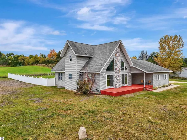 11225 W Rhoby Rd, Manton, MI 49663