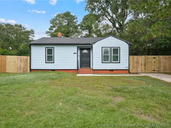5210 Catalpa Rd, Fayetteville, NC 28304