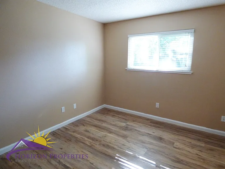 7928 Garry Oak Dr — Photo 18