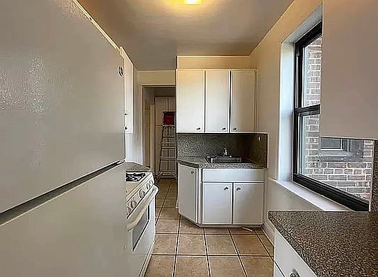 4th image of 66-20 108th St #2N