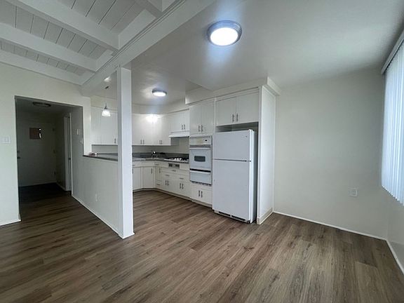 2nd image of 10 Bay Shore Ave APT F