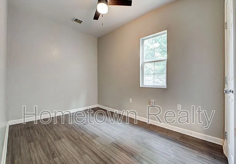 1801 E Madison St — Photo 21
